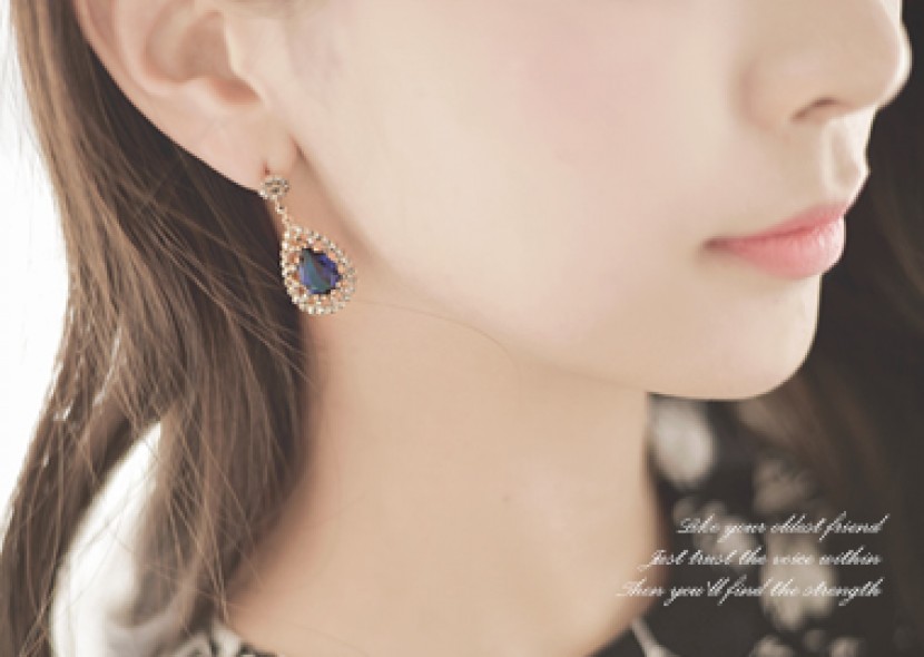 Lesly Earrings (Blue)
