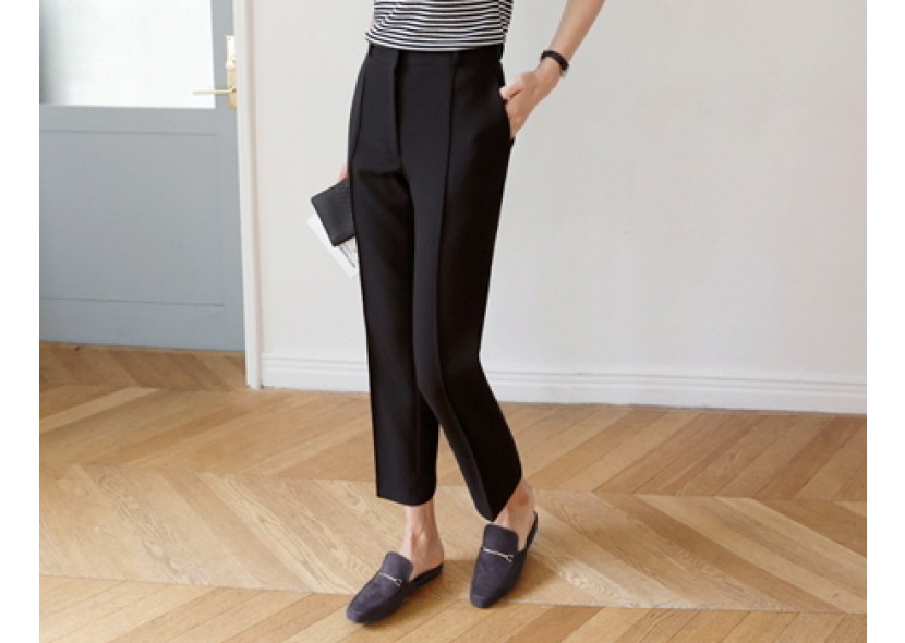 Simple Pintuck Slacks